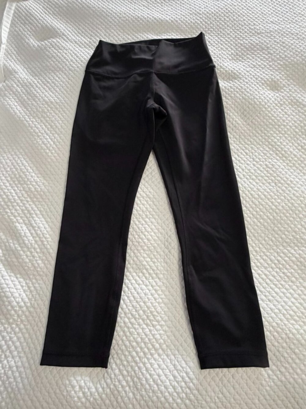 Lululemon Wunder Train High-Rise Crop 22"